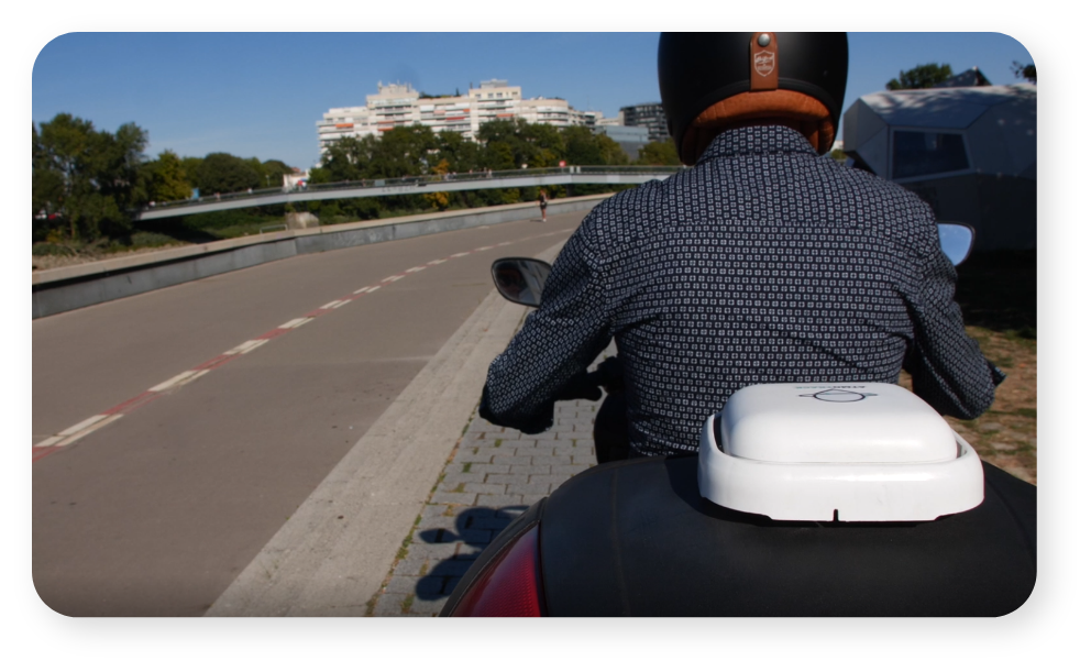 capteur de pollution AtmoTrack branché sur un scooter